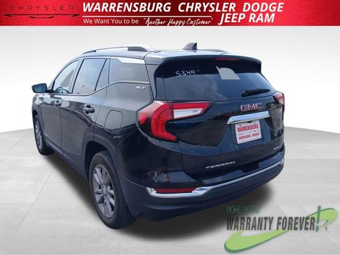 Used 2024 GMC Terrain SLT AWD/4WD image 6