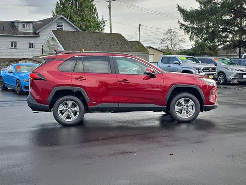 New 2025 Toyota RAV4 XLE image 7