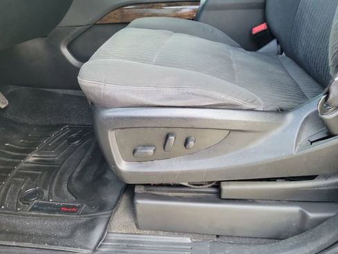 Used 2019 Chevrolet Tahoe 4WD w/ Remote Keyless Entry Package image 17