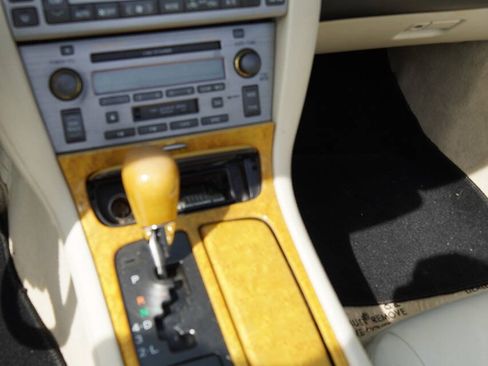Used 2002 Lexus SC 430 Convertible RWD image 20