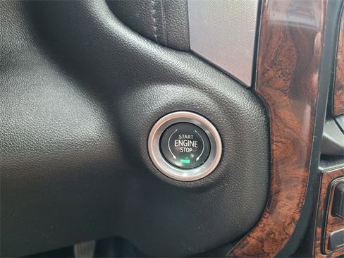 Used 2019 GMC Sierra 1500 SLT w/ SLT Premium Plus Package image 31