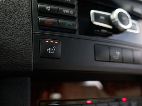 Used 2013 Mercedes-Benz E 350 4MATIC Wagon image 45