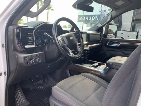 Used 2025 Chevrolet Silverado 3500 LT w/ Safety Package image 15