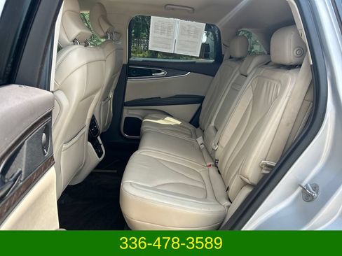 Used 2016 Lincoln MKX Select w/ Select Plus Package FWD image 18