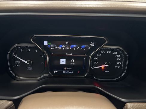 Used 2021 GMC Yukon XL Denali AWD/4WD image 39