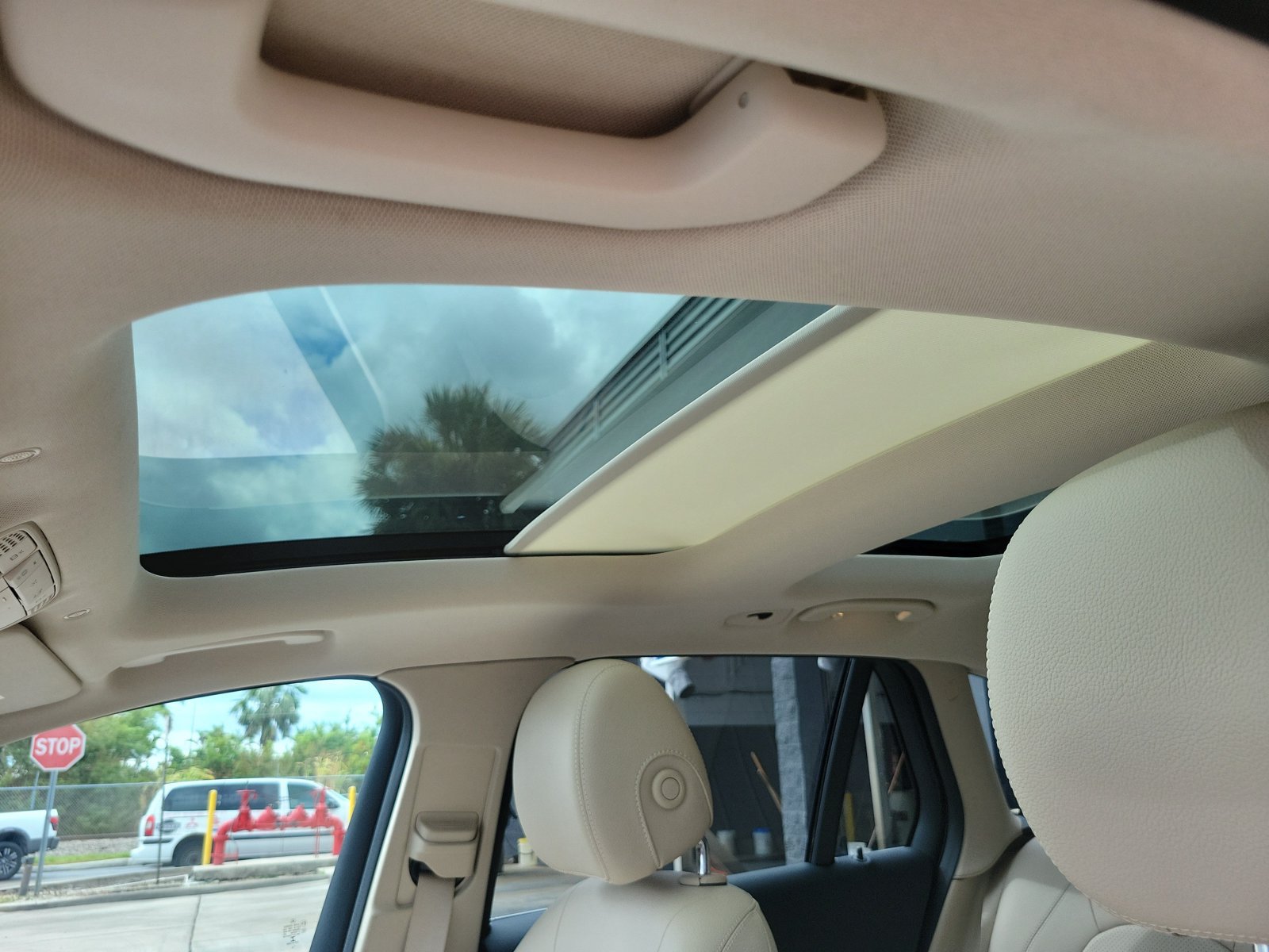 Used 2022 Mercedes-Benz GLC 300 4MATIC w/ Premium Package Lite image 20