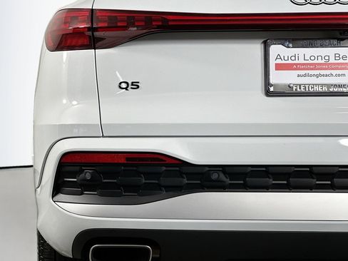 Used 2025 Audi Q5 Premium w/ Convenience Package AWD/4WD image 17