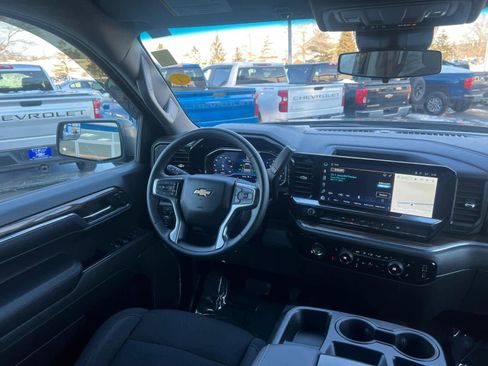 Certified 2024 Chevrolet Silverado 1500 LT image 35