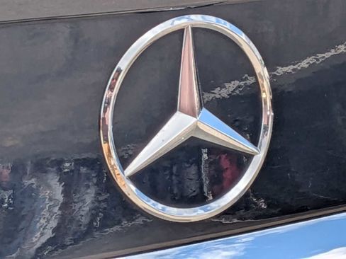Used 2017 Mercedes-Benz C 300 4MATIC Sedan image 17