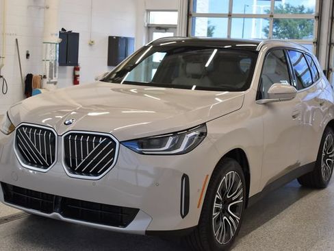 New 2026 BMW X3 xDrive30i w/ Premium Package AWD/4WD image 9