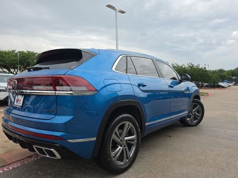Used 2024 Volkswagen Atlas Cross Sport SEL R-Line AWD/4WD image 5