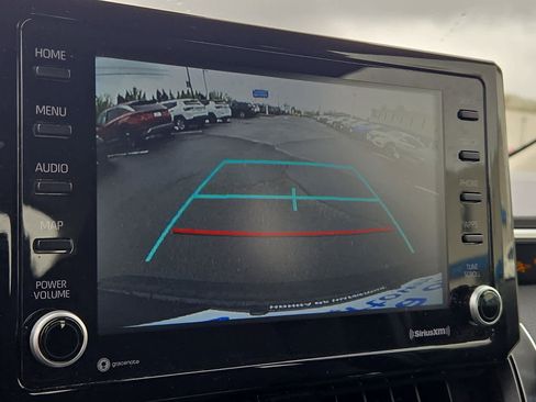 Used 2022 Toyota Corolla LE FWD image 21