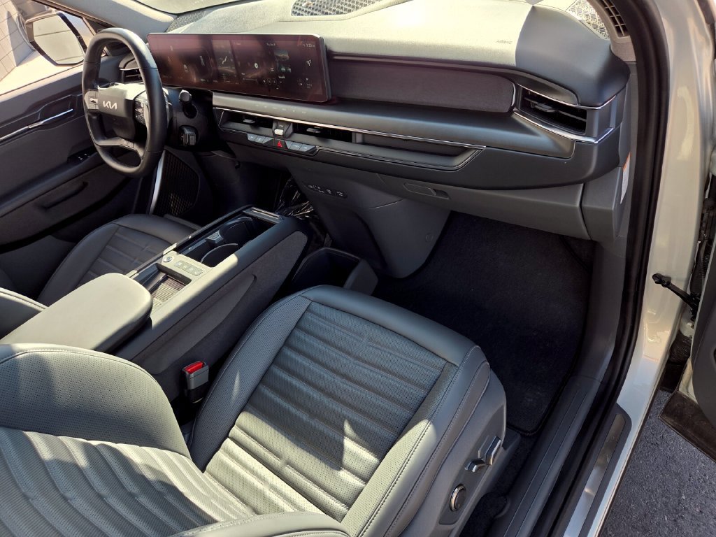 Used 2024 Kia EV9 Land AWD/4WD image 23