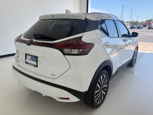 Used 2023 Nissan Kicks SV FWD image 18