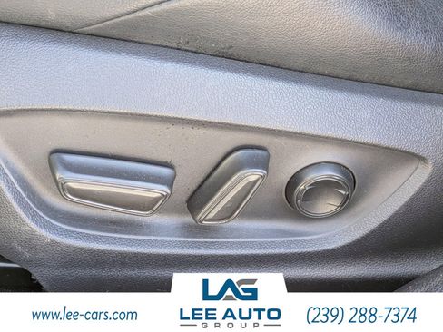 Used 2019 Toyota Corolla XSE image 17