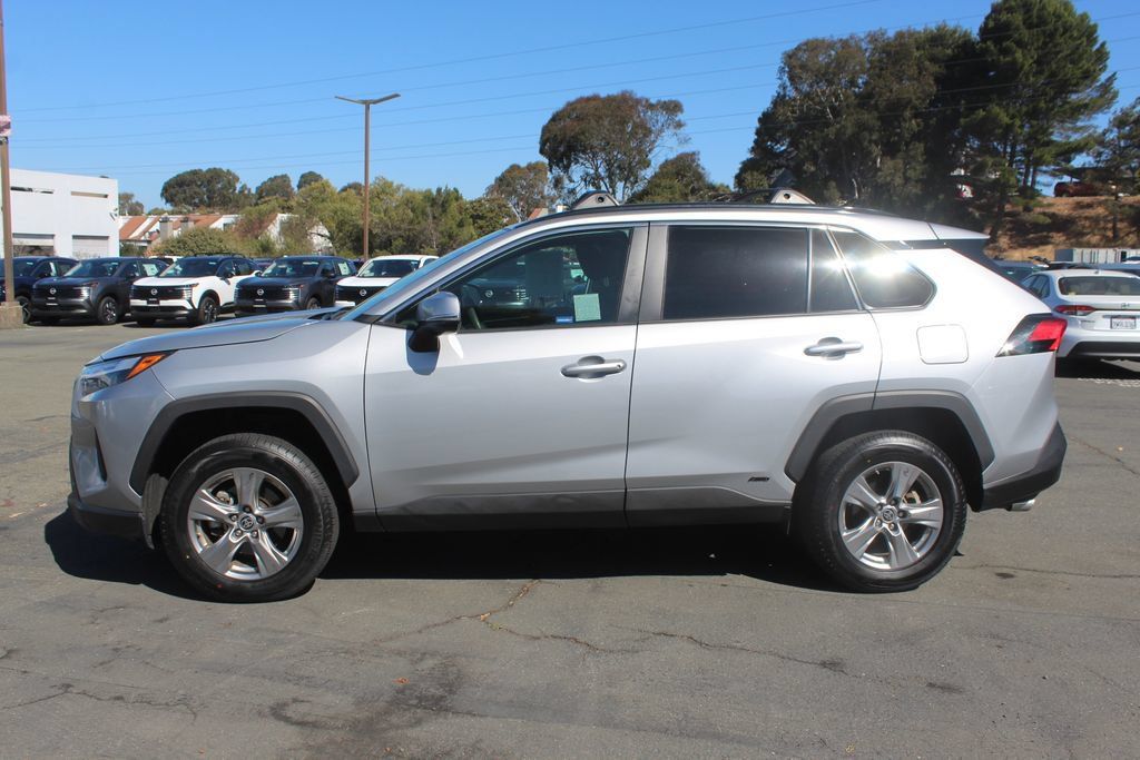 Used 2024 Toyota RAV4 LE AWD/4WD image 2