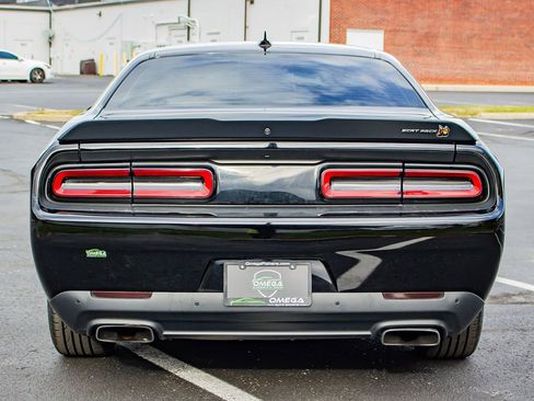 Used 2022 Dodge Challenger R/T Scat Pack w/ Plus Package image 8