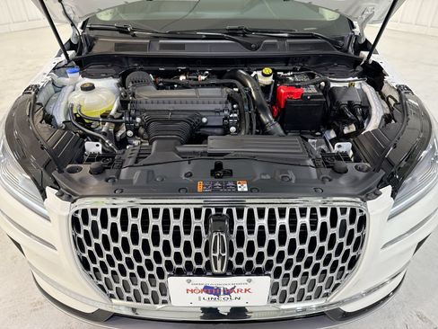 New 2026 Lincoln Corsair Premiere w/ Rear Removable Package Tray FWD image 30