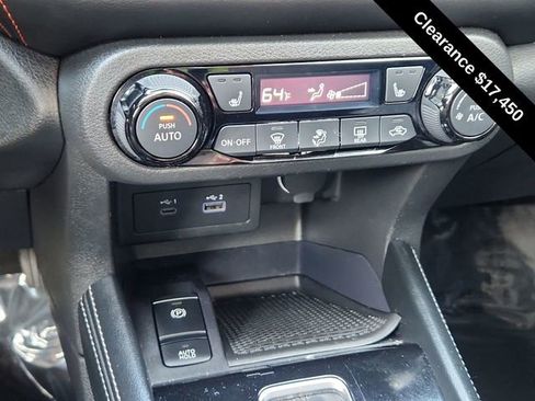Used 2023 Nissan Kicks SR w/ SR Premium Package image 40