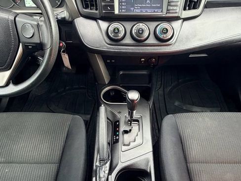 Used 2016 Toyota RAV4 LE FWD image 30