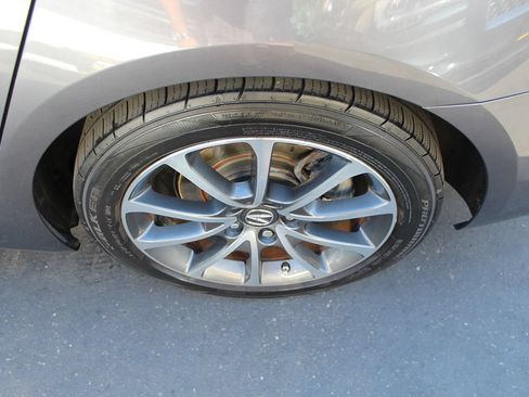 Used 2018 Acura TLX V6 w/ Technology Package FWD image 12