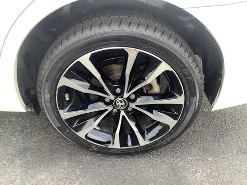 Used 2018 Toyota Corolla XSE w/ Carpet Mat Package (TMS) FWD image 7