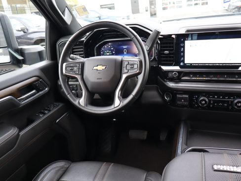 Certified 2025 Chevrolet Silverado 2500 High Country w/ Technology Package image 14