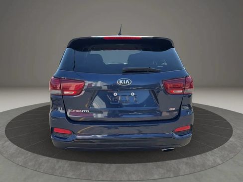 Used 2019 Kia Sorento FWD image 6