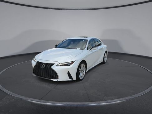 Used 2023 Lexus IS 300 w/ Comfort Package RWD image 4
