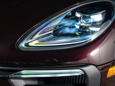 New 2026 Porsche Macan S image 12