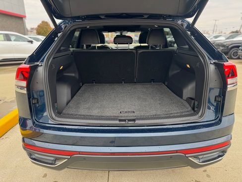 Used 2023 Volkswagen Atlas Cross Sport SE w/ Panoramic Sunroof Package image 22