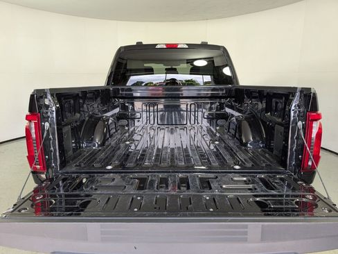 Used 2025 Ford F150 XLT image 28