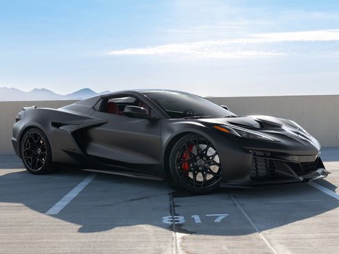 Used 2026 Chevrolet Corvette ZR1 w/ Stealth Interior Trim Package RWD image 22