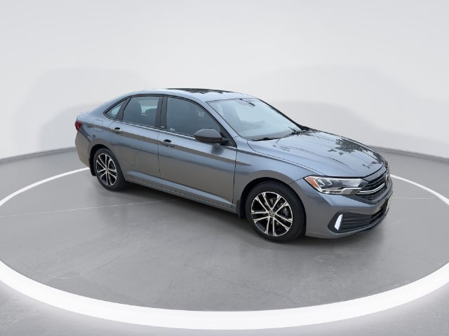 Used 2023 Volkswagen Jetta Sport FWD image 3