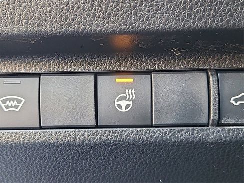 Used 2024 Toyota RAV4 SE image 19