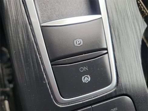 Used 2025 Ford Escape Active image 18