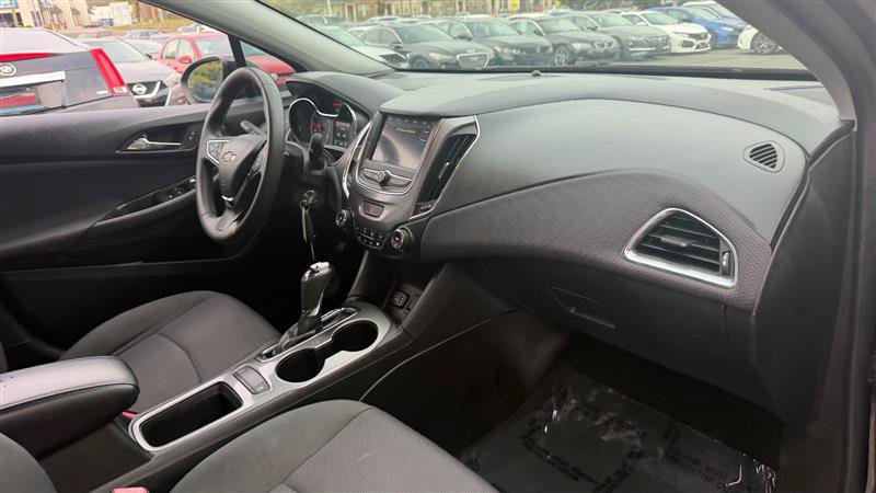 Used 2019 Chevrolet Cruze LS w/ LS Convenience Package FWD image 6
