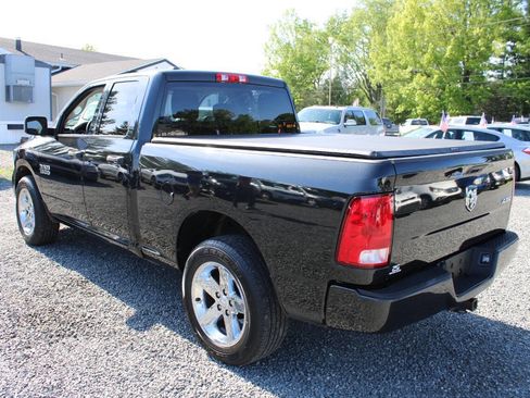 Used 2017 RAM 1500 Express w/ Express Value Package AWD/4WD image 9