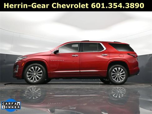 Used 2023 Chevrolet Traverse Premier w/ LPO, Floor Liner Package image 39