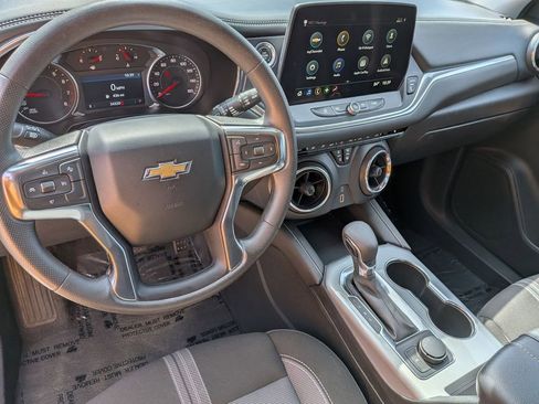 Used 2025 Chevrolet Blazer LT FWD image 15