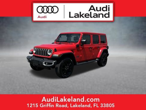 Used 2025 Jeep Wrangler Unlimited Sahara AWD/4WD image 1
