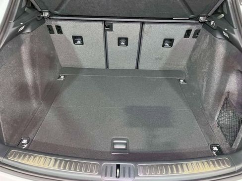 New 2026 Porsche Macan image 21