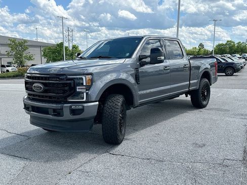 Used 2022 Ford F250 Lariat w/ Lariat Ultimate Package AWD/4WD image 2