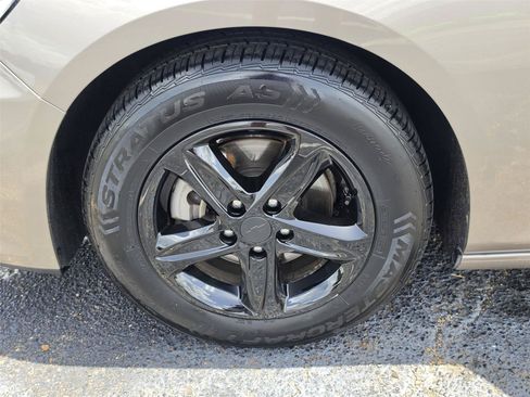Used 2024 Chevrolet Malibu LT FWD image 30
