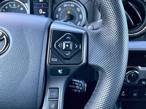 Used 2023 Toyota Tacoma TRD Sport w/ Technology Package AWD/4WD image 25
