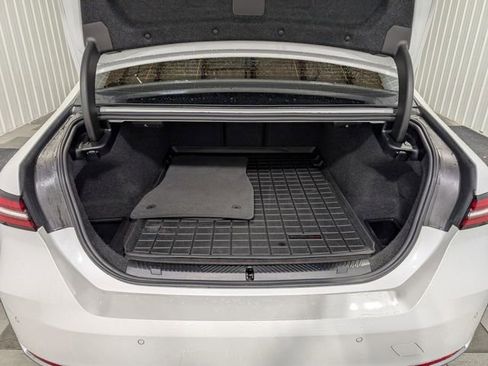 Used 2024 BMW 530i xDrive w/ Premium Package image 25