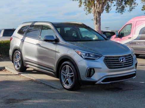 Used 2017 Hyundai Santa Fe Limited image 3