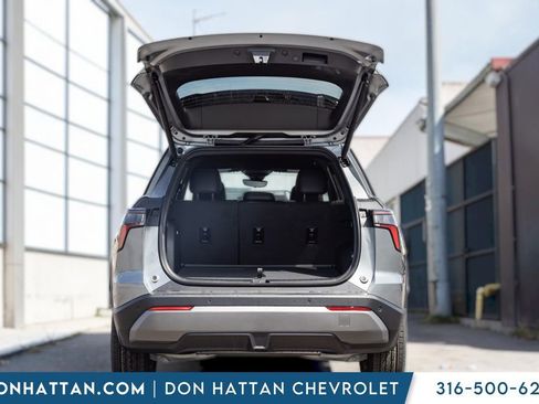 New 2026 Chevrolet Equinox LT w/ Convenience Package II FWD image 22