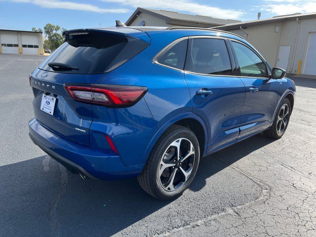 Used 2023 Ford Escape ST-Line Select w/ Tech Pack #2 AWD/4WD image 5