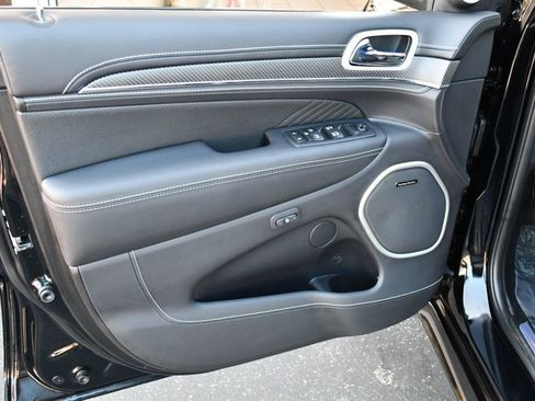 Used 2018 Jeep Grand Cherokee SRT AWD/4WD image 11